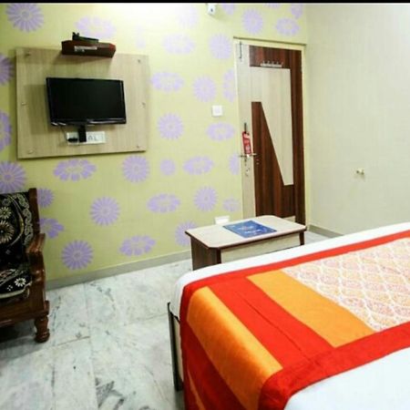 Hotel Honey Bunny Ahmedabad Ngoại thất bức ảnh